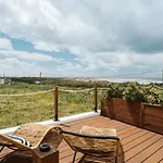 The Salty Surf & Yoga Ferrel (Leiria)
