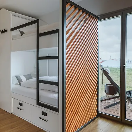 Albergue The Salty Surf & Yoga Ferrel (Leiria)